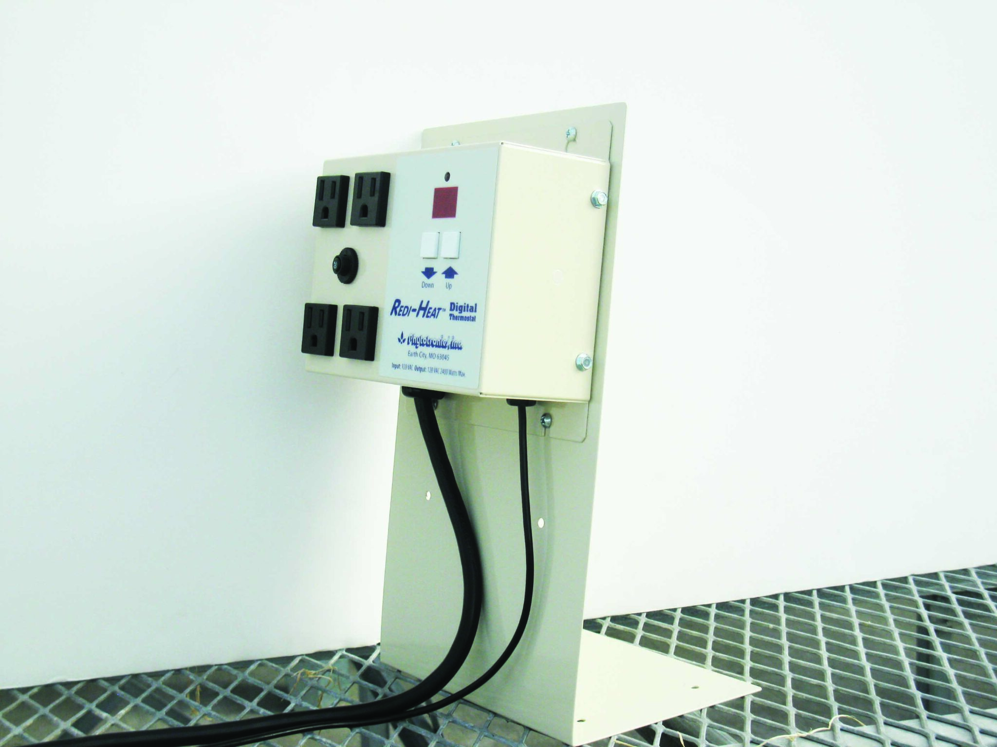 RediHeat™ Mats and Thermostats Phytotronics, Inc.